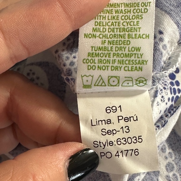 Lilly Pulitzer Long sleeve Bubbly Blue Octopus Pima Cotton V Neck Small Preppy - Picture 6 of 6